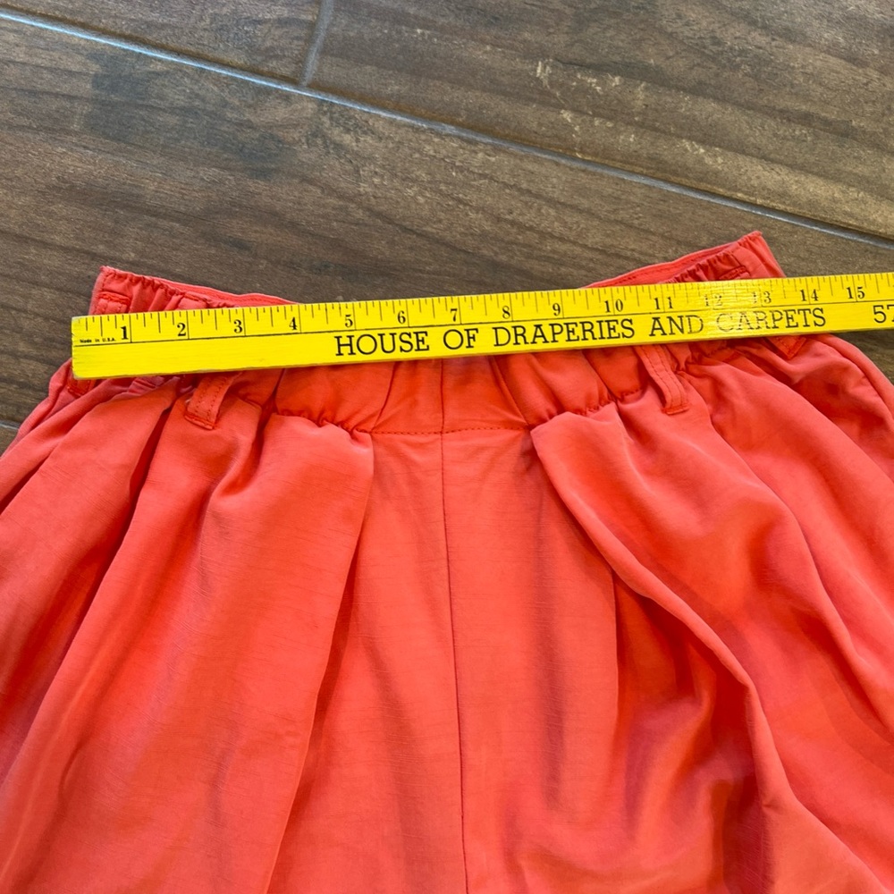 Free People Nothin' To Say Pleated Trousers in orange. Size Small. elastic waist - Picture 2 of 11